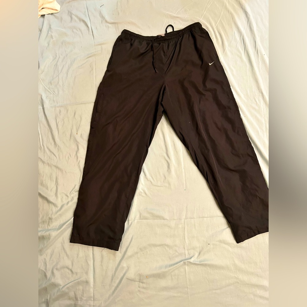 Black Nike sweatpants